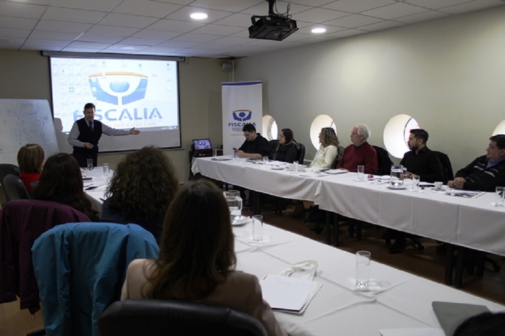 Fiscalía capacitó a comunicadores de Magallanes en la ley de entrevista videograbada, trata de personas y ley del Tránsito