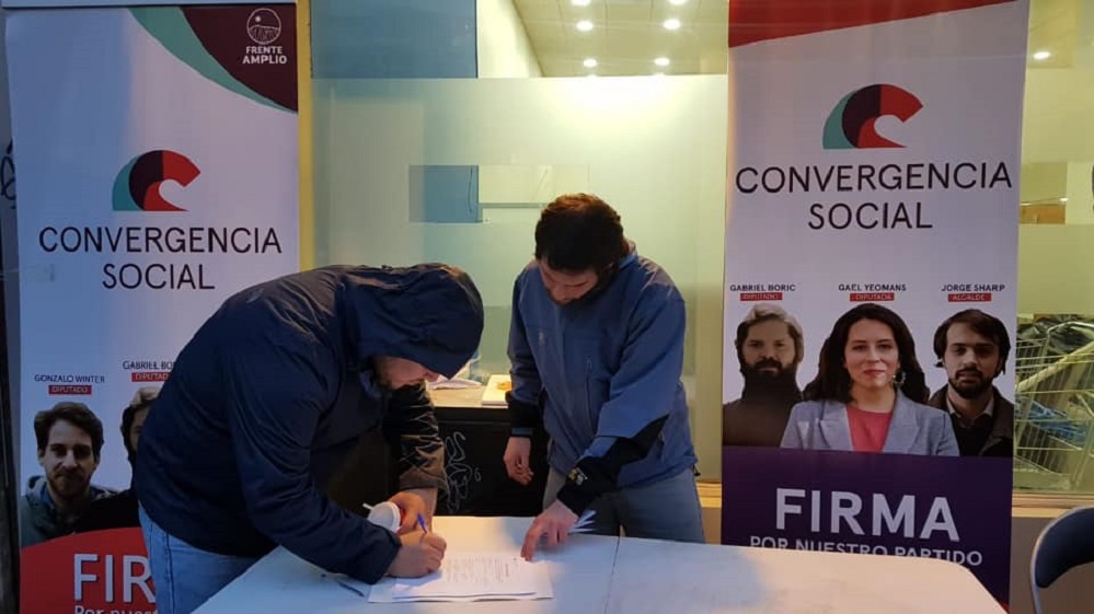 Convergencia Social Magallanes realizó su primera actividad abierta de recolección de firmas