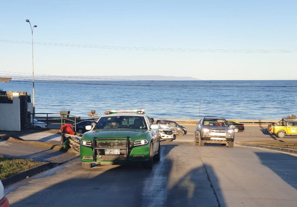 Dos individuos transportaban marihuana, mientras circulaban en motocicleta por el sector sur de Punta Arenas: fueron detenidos por Carabineros