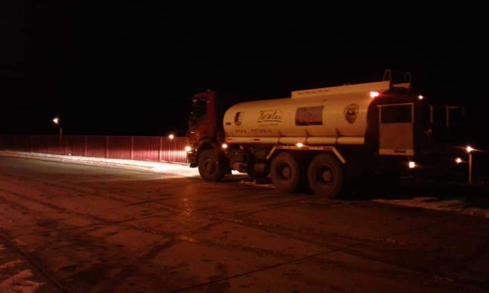 Aguas Magallanes colabora con la Municipalidad, ante nueva emergencia en el sector Dorotea de Puerto Natales, por interrupción de suministro de agua potable rural