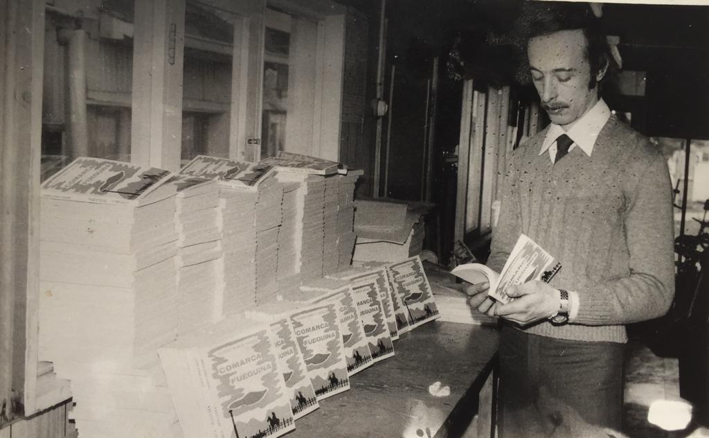 Legado de autor: el libro «Comarca Fueguina» de Eugenio Mimica Barassi, su primera publicación