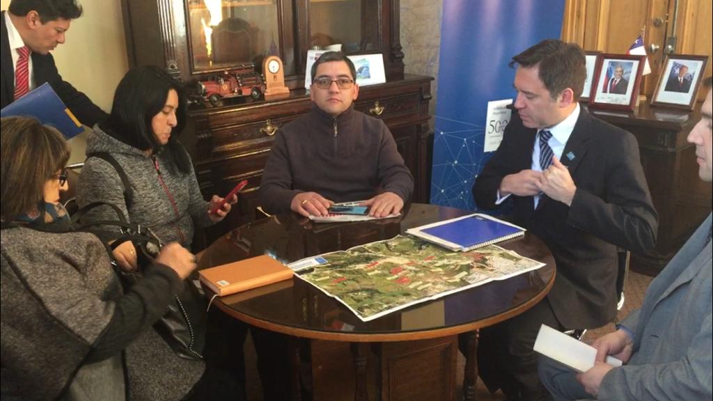 Tras el desalojo de vecinos que protestaron ayer domingo en camino al Andino, el Alcalde dijo que demora en el proyecto para llevar gas natural al sector, es responsabilidad de un funcionario de la Municipalidad de Punta Arenas