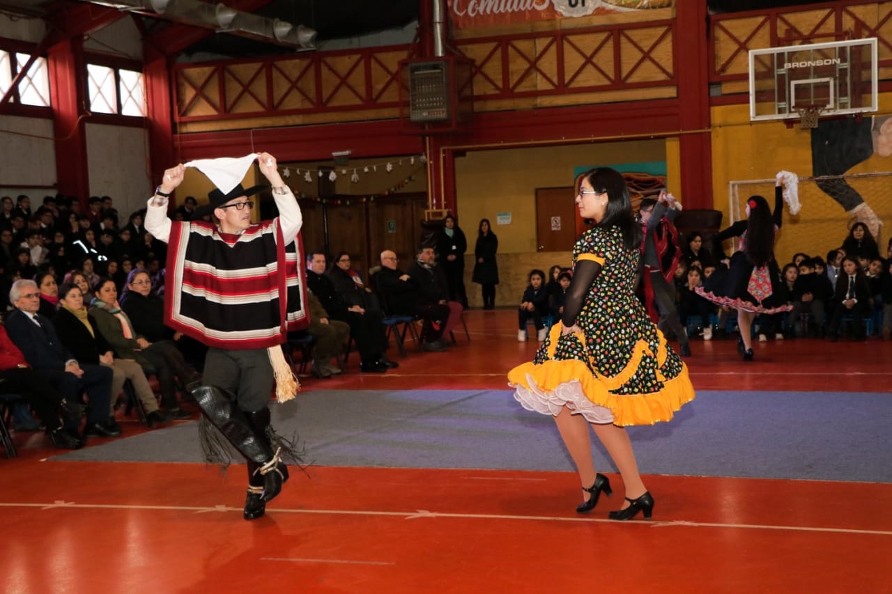 Liceo de Puerto Williams celebra 59 años: más de 450 alumnos estudian en el único establecimiento educacional de la provincia de Cabo de Hornos