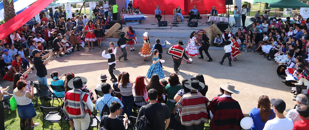 Se abrió la convocatoria para participar del Campeonato de Cueca de Espacio Urbano Punta Arenas