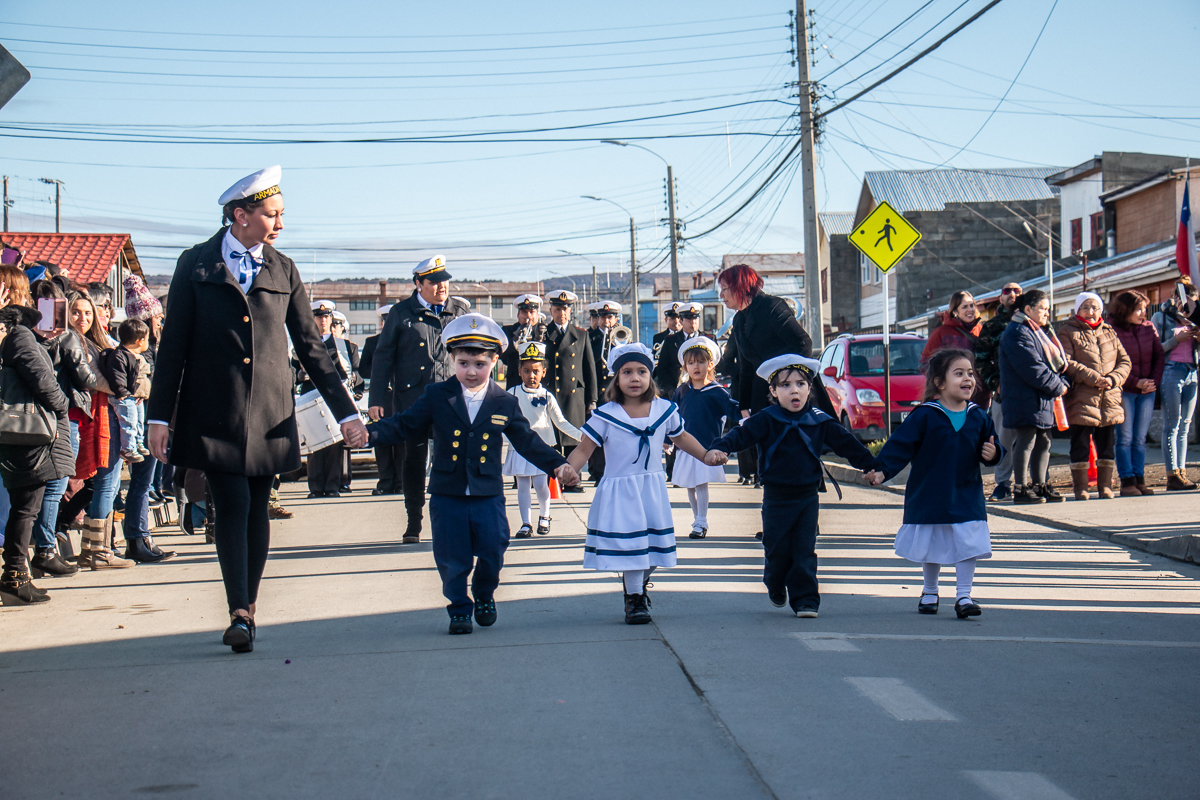 Párvulos y lactantes rindieron honores a la Patria con tradicional mini Parada Militar en Punta Arenas