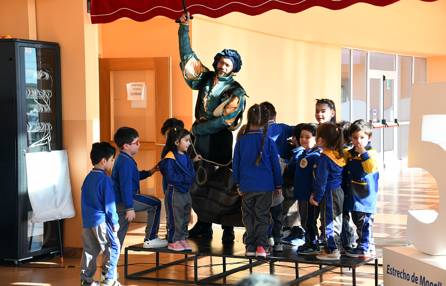 Niños y niñas de la Escuela Especial Club de Leones Cruz del Sur ilustrarán la travesía de Magallanes