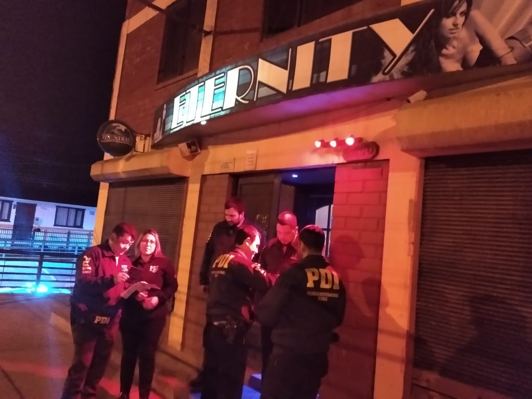 Fiscalizan a más de 80 extranjeros en locales nocturnos en Magallanes