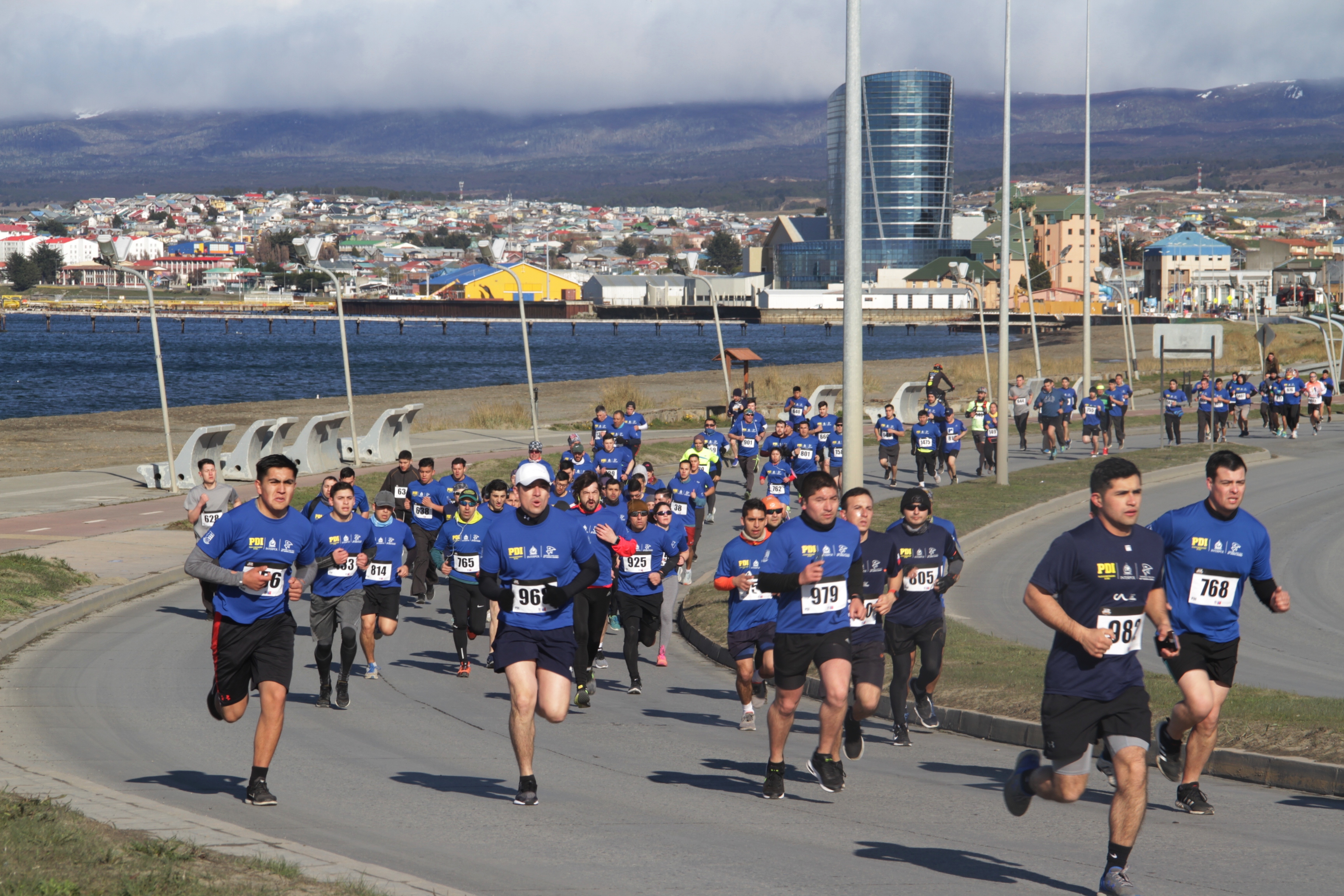 Exitosa fue la Corrida de la PDI en Punta Arenas en el marco de su 86° aniversario
