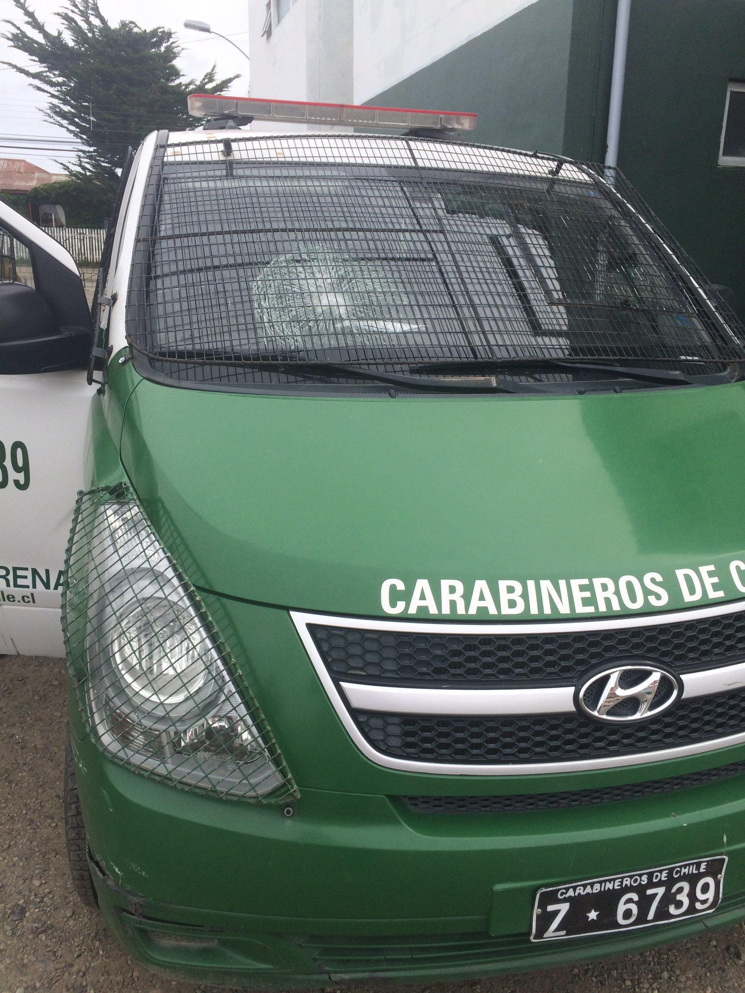 11 vehículos policiales de Carabineros han resultado con daños durante la presente semana en Punta Arenas