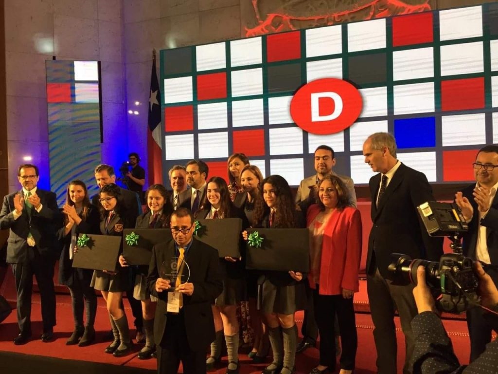 Alumnas del Liceo Polivalente Hernando de Magallanes de Porvenir obtienen primer lugar  nacional del torneo Delibera 2019