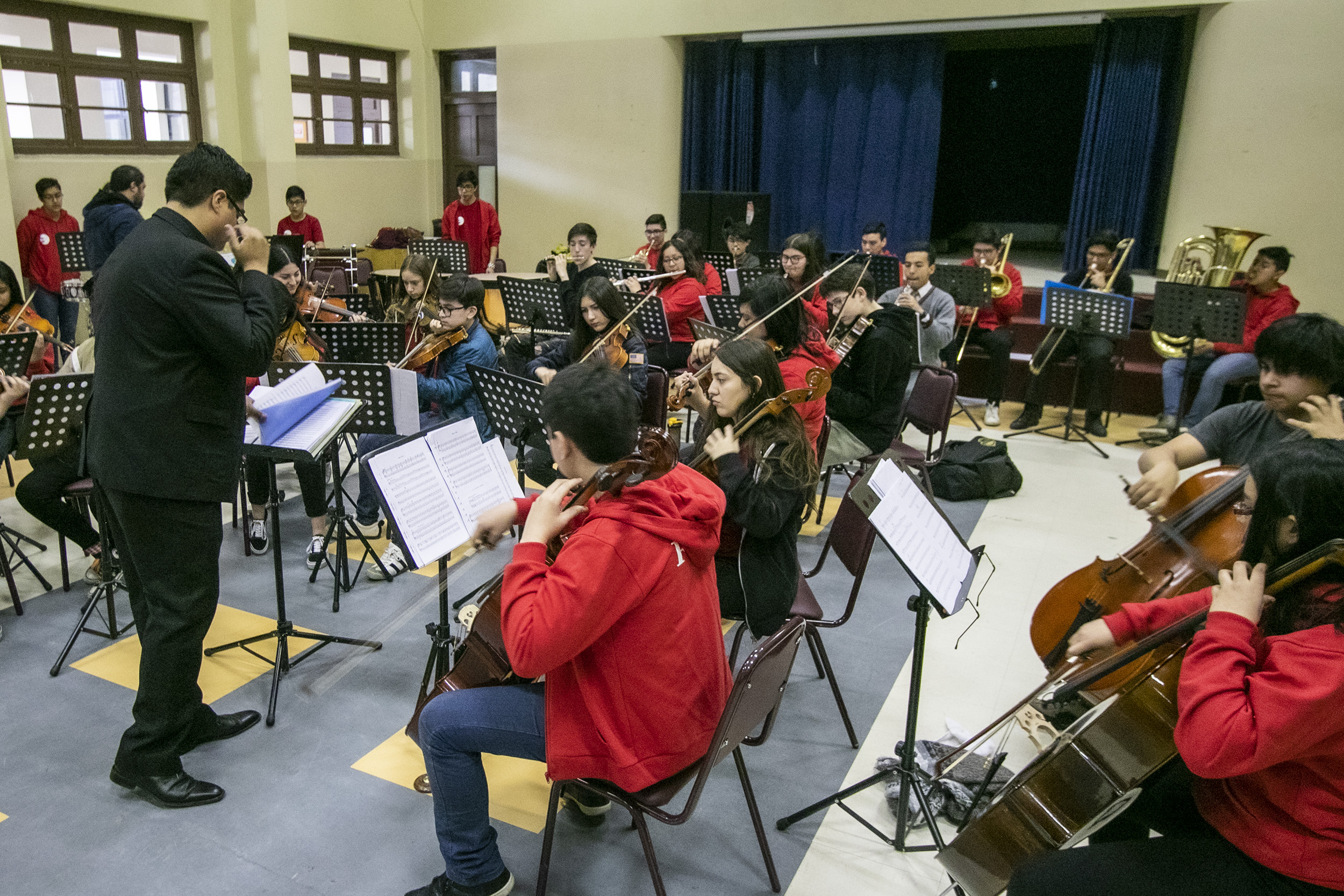 Orquesta Sinfónica Juvenil de Magallanes se presentará por primera vez en el Teatro Municipal de Punta Arenas