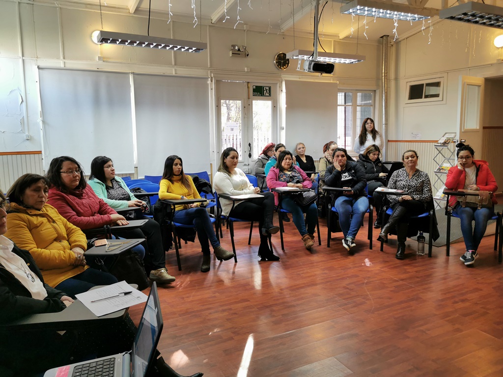 Se inician Escuelas de Emprendimiento de SernamEG en Punta Arenas y Puerto Natales