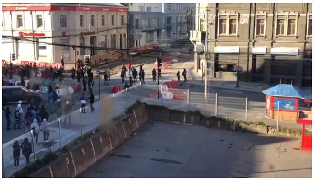 Atacan oficinas de la AFP Capital en el centro de Punta Arenas