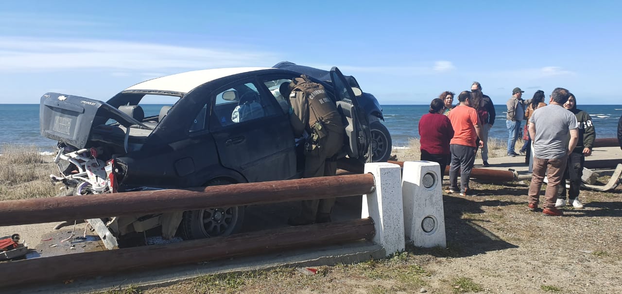 Violento choque en Avenida Costanera y Velástegui este mediodía en Punta Arenas: uno de los conductores manejaba en estado de ebriedad