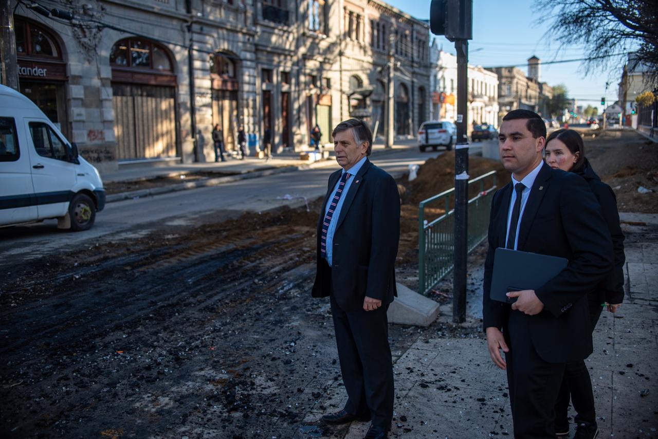 Intendente José Fernández monitorea en terreno situación de seguridad pública en Punta Arenas