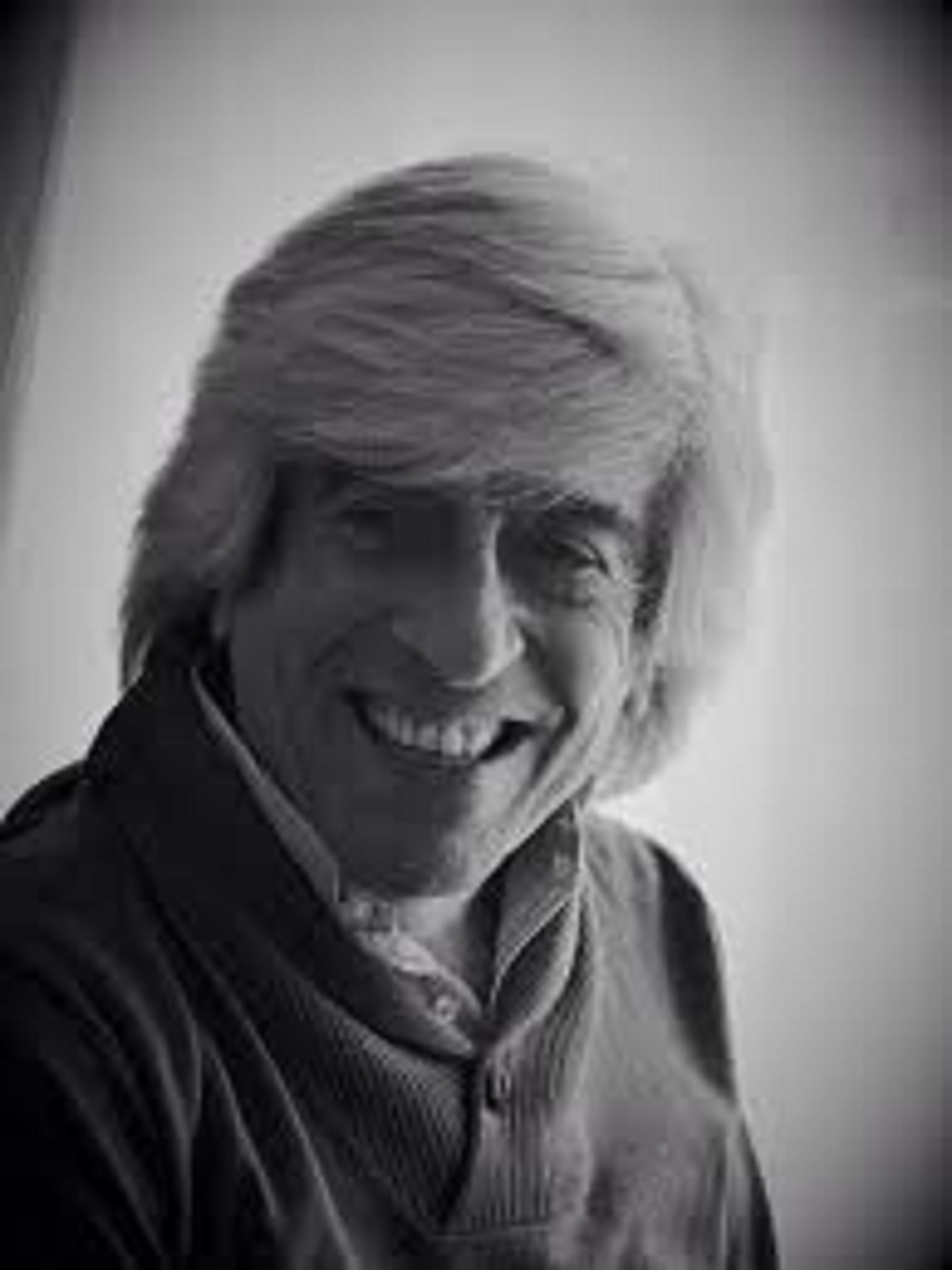 Escribir desde la pena: el país que no queremos – Luis Legaza -Opiniones