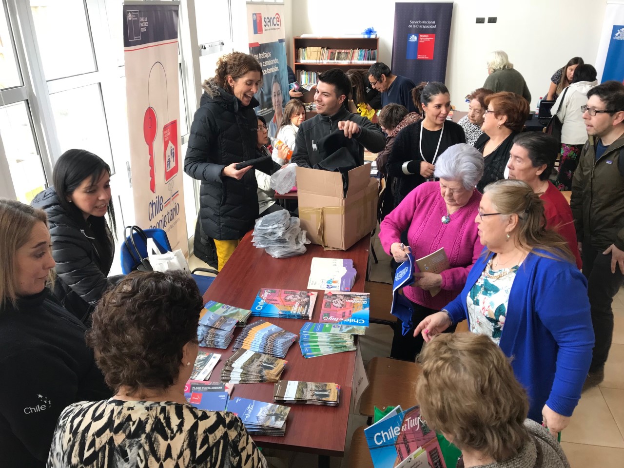 Personas mayores de Punta Arenas participaron masivamente en la Expo Adulto Mayor en Punta Arenas