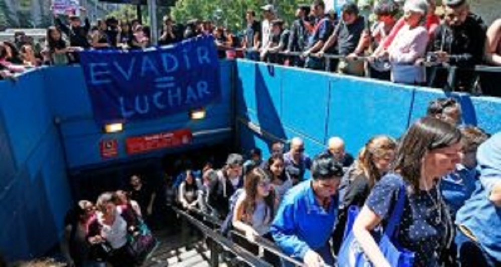 ANEF defiende legítimo derecho a la protesta y se opone a aplicación de Ley de Seguridad Interior contra estudiantes por evasiones en el pasaje del transporte público