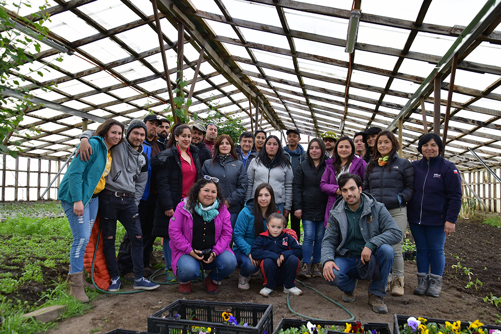 El desafío de rejuvenecer la agricultura en el extremo austral del planeta:  jóvenes de Aysén y Magallanes realizan giras técnicas y usan nuevas tecnologías para mantenerse en el campo