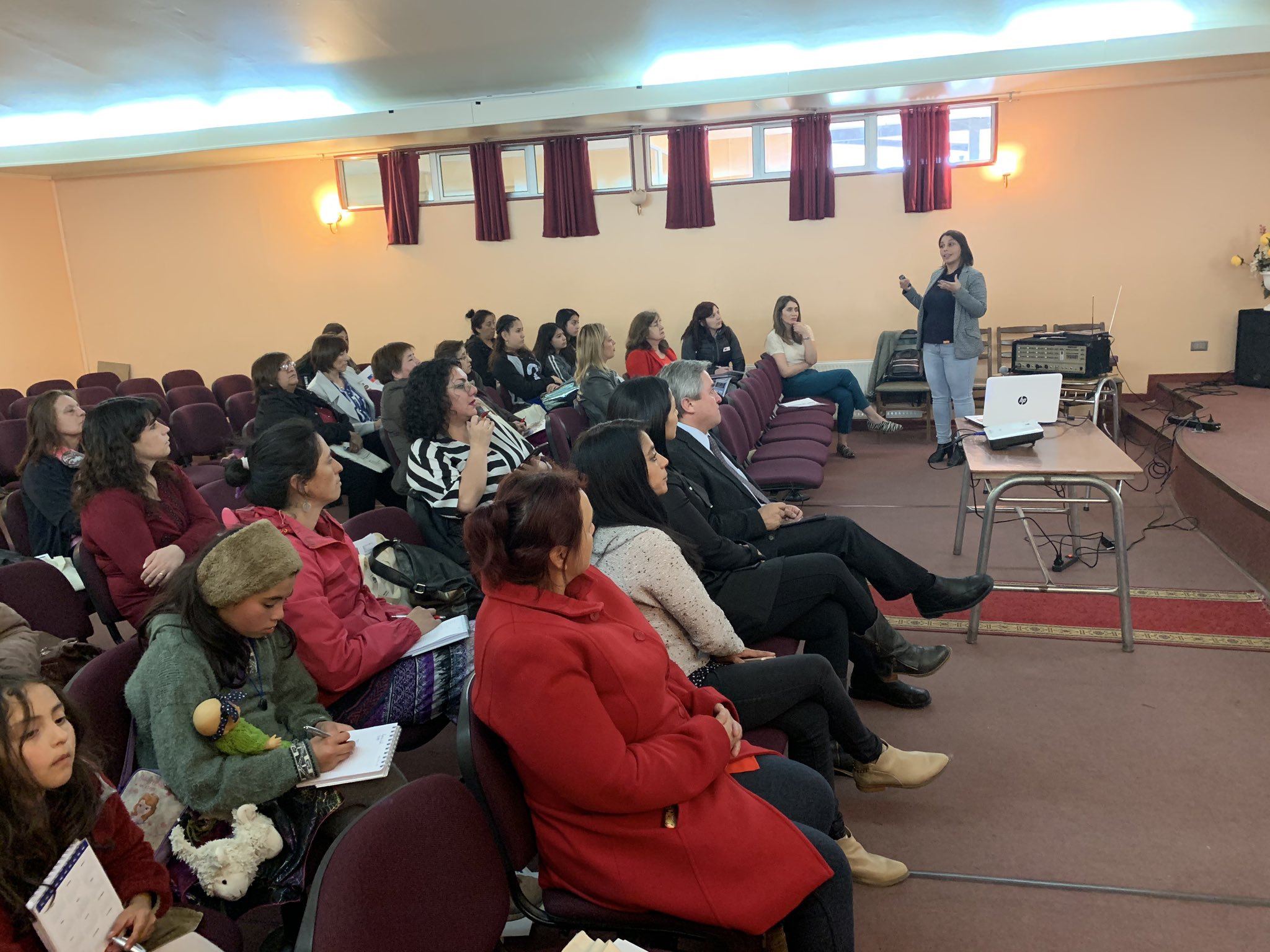 Escuela de Formación Social de Género realizó la Secretaría Regional de Gobierno en Puerto Natales