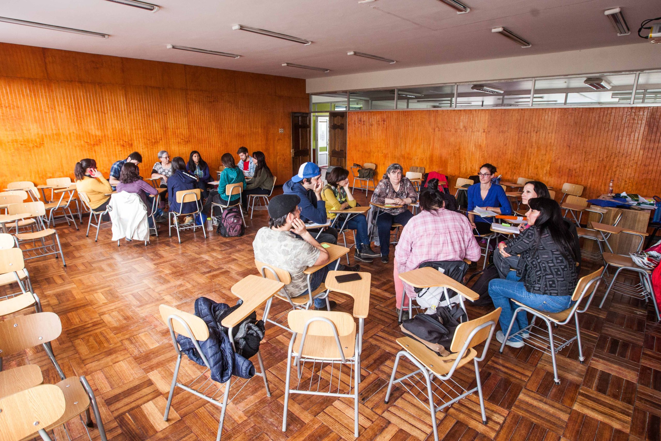 Cabildo en la Universidad de Magallanes recogió inquietudes sobre cómo democratizar la ciencia en Chile