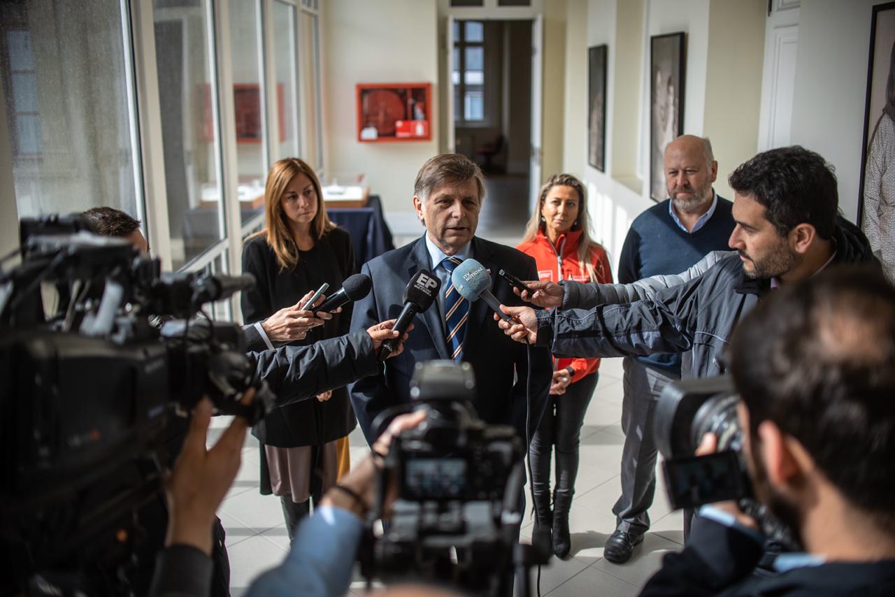 Intendente y SEREMIS de Hacienda y Economía anuncian acciones para apoyar a pequeños y medianos empresarios magallánicos tras los desmanes