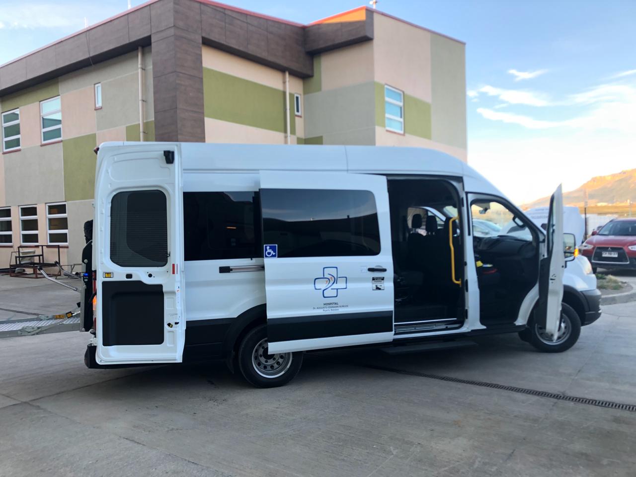 Nuevo vehículo para el traslado de usuarios adquirió el Hospital Augusto Essmann de Puerto Natales