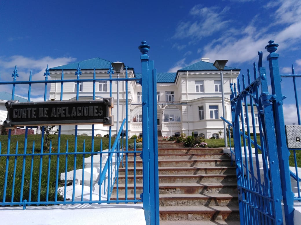 Corte de Apelaciones de Punta Arenas rechazó recurso de protección de ciudadana francesa en contra de medios de comunicación
