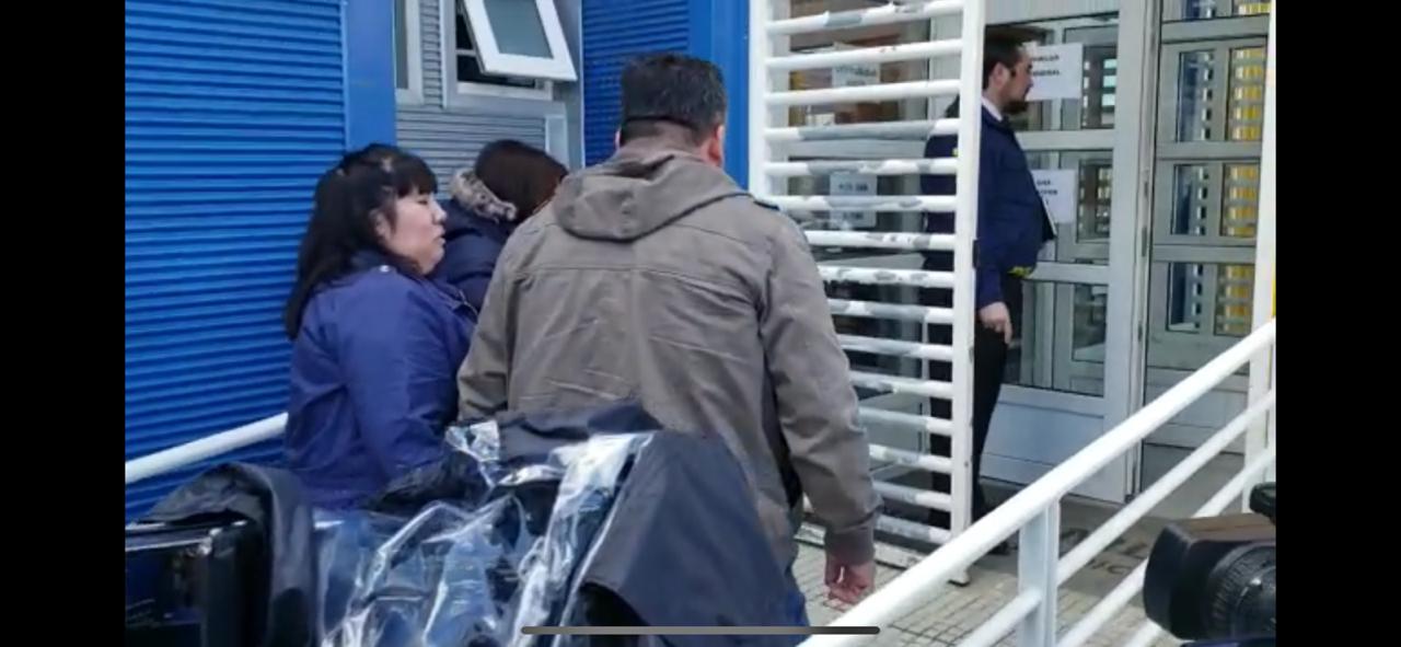 Se inició en el Servicio Médico Legal el proceso de levantamiento de muestras para la identificación de restos del vuelo C130 de la FACH