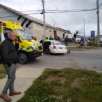 Chocan dos vehículos en pleno centro de Puerto Natales