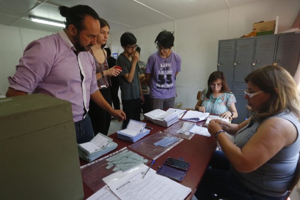 Más de 950.000 ciudadanos han votado en las consultas ciudadanas comunales impulsadas por municipios