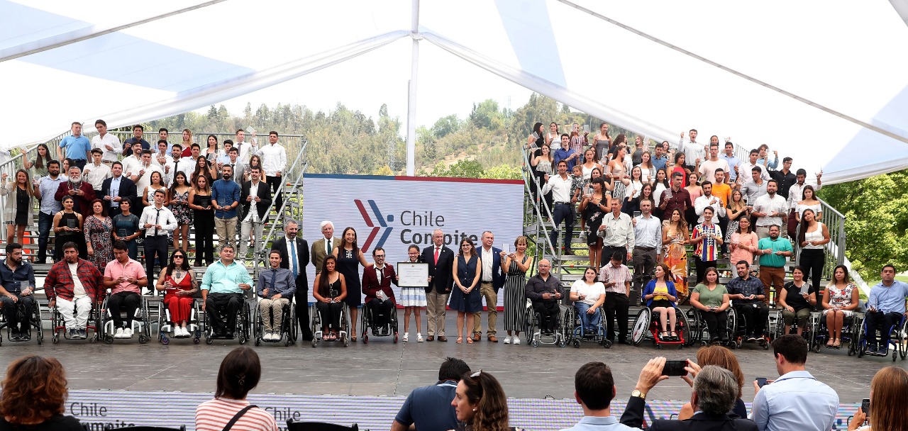 Ministerio del Deporte premió a 170 deportistas, en año récord de medallas para Chile