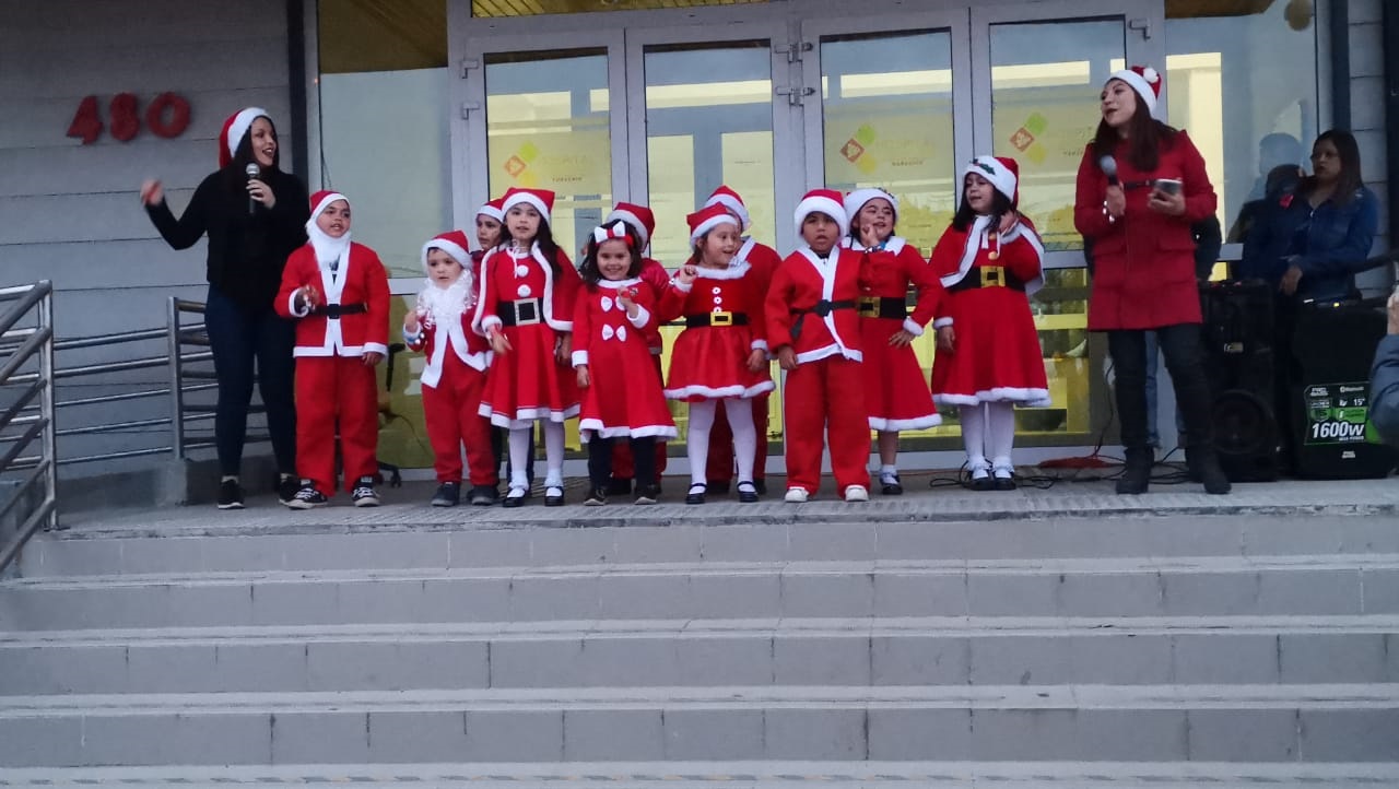 Hospital comunitario de Porvenir destaca conciencia verde en Navidad