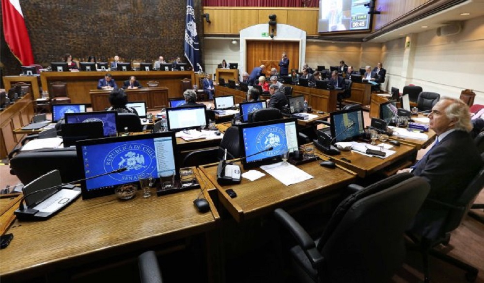 Senador por Magallanes Carlos Bianchi votó a favor de acusación constitucional contra ex Ministro Andrés Chadwick
