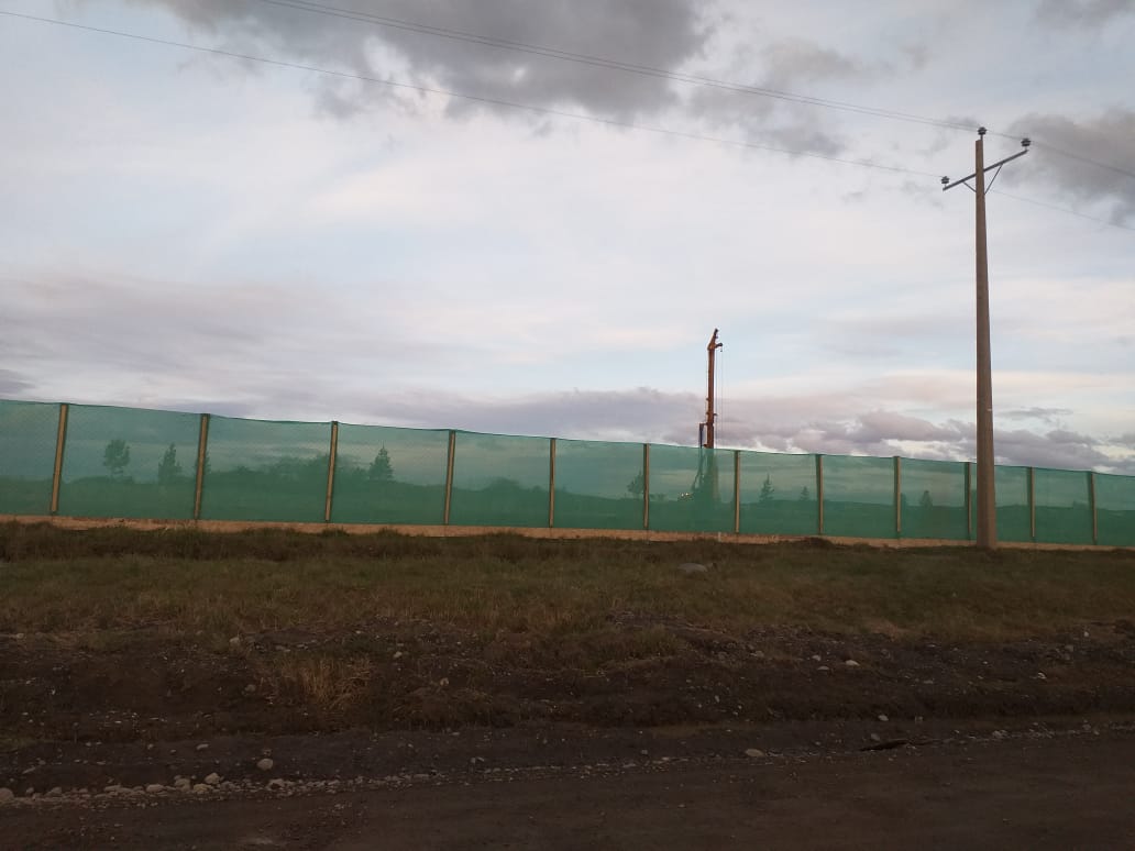 Denuncian incumplimiento de normas ambientales en construcción de planta procesadora de salmones en Puerto Natales