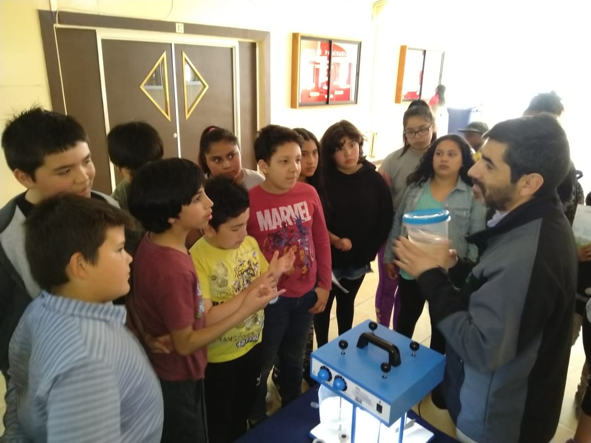 En Colonias de Verano, Aguas Magallanes compartió en forma entretenida cómo produce agua potable