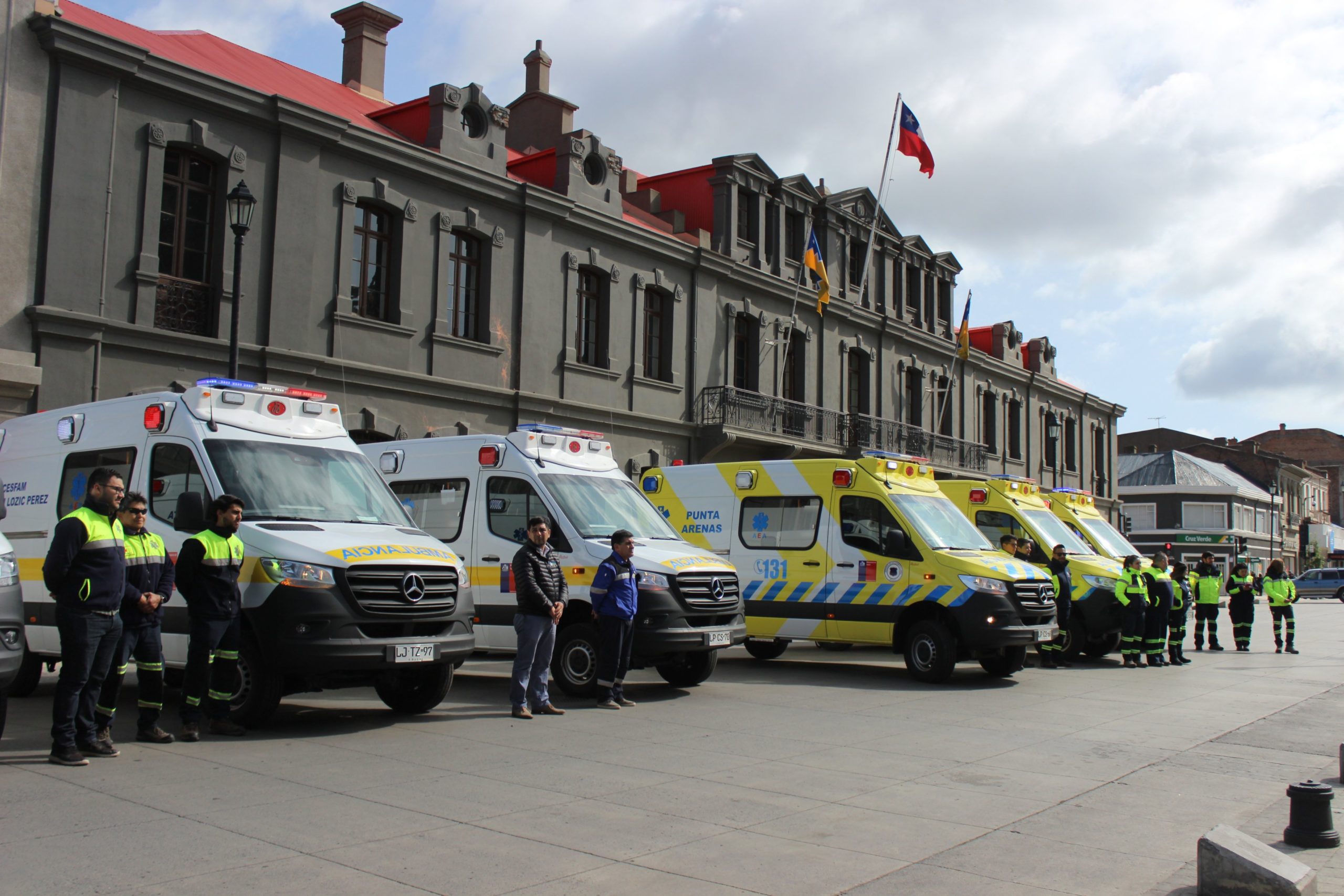 Entregan al servicio 6 unidades móviles de SAMU y ambulancias en Punta Arenas