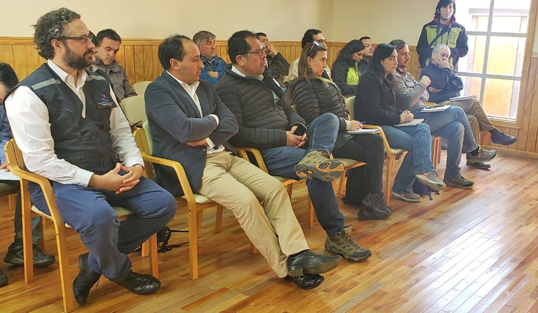 Superintendente de Medio Ambiente instruye a operadores turísticos de Torres del Paine tomar acciones para evitar contaminación ambiental ante masiva llegada de turistas