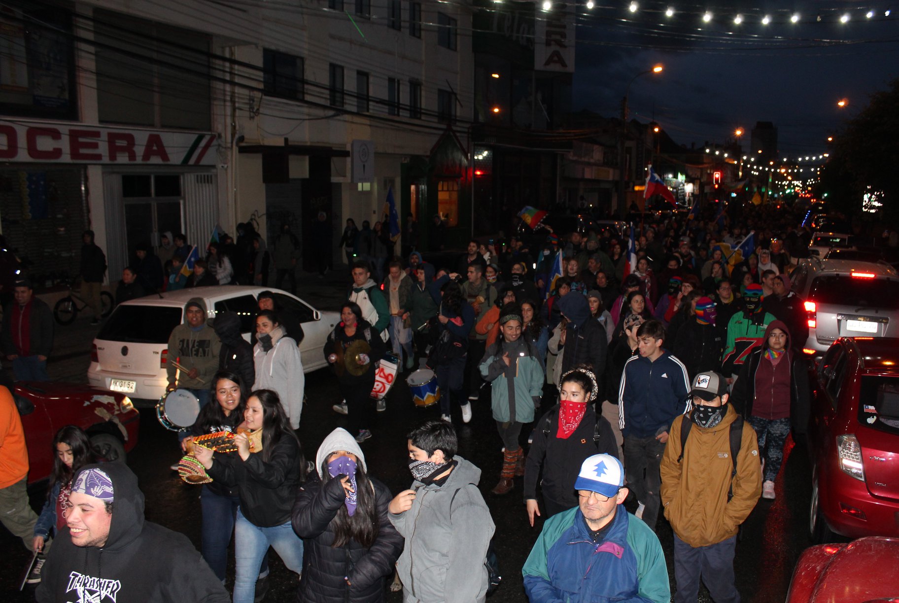 Manifestación ciudadana nocturna tuvo lugar ayer viernes 3 de enero en Punta Arenas