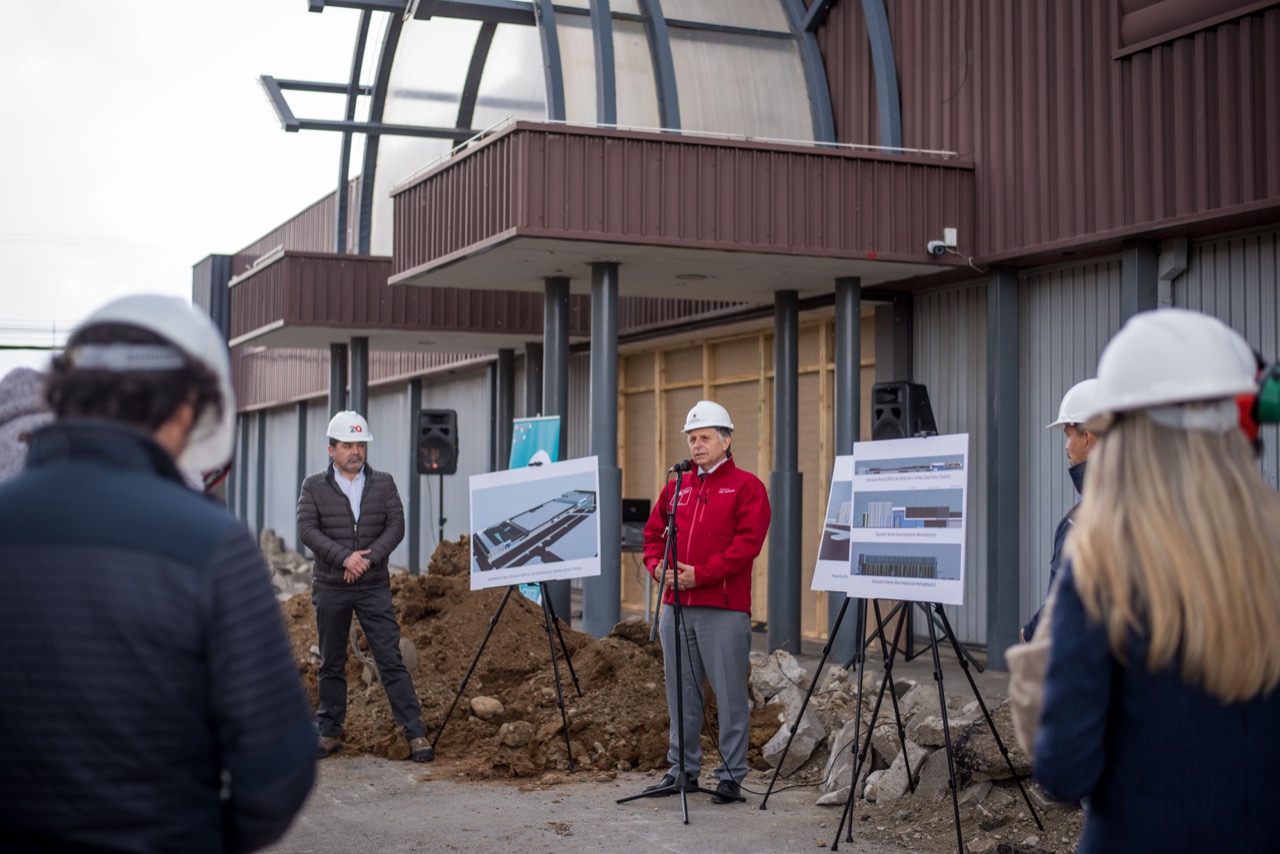 Fue colocada primera piedra de nuevas obras de ampliación del módulo central de Zona Franca de Punta Arenas