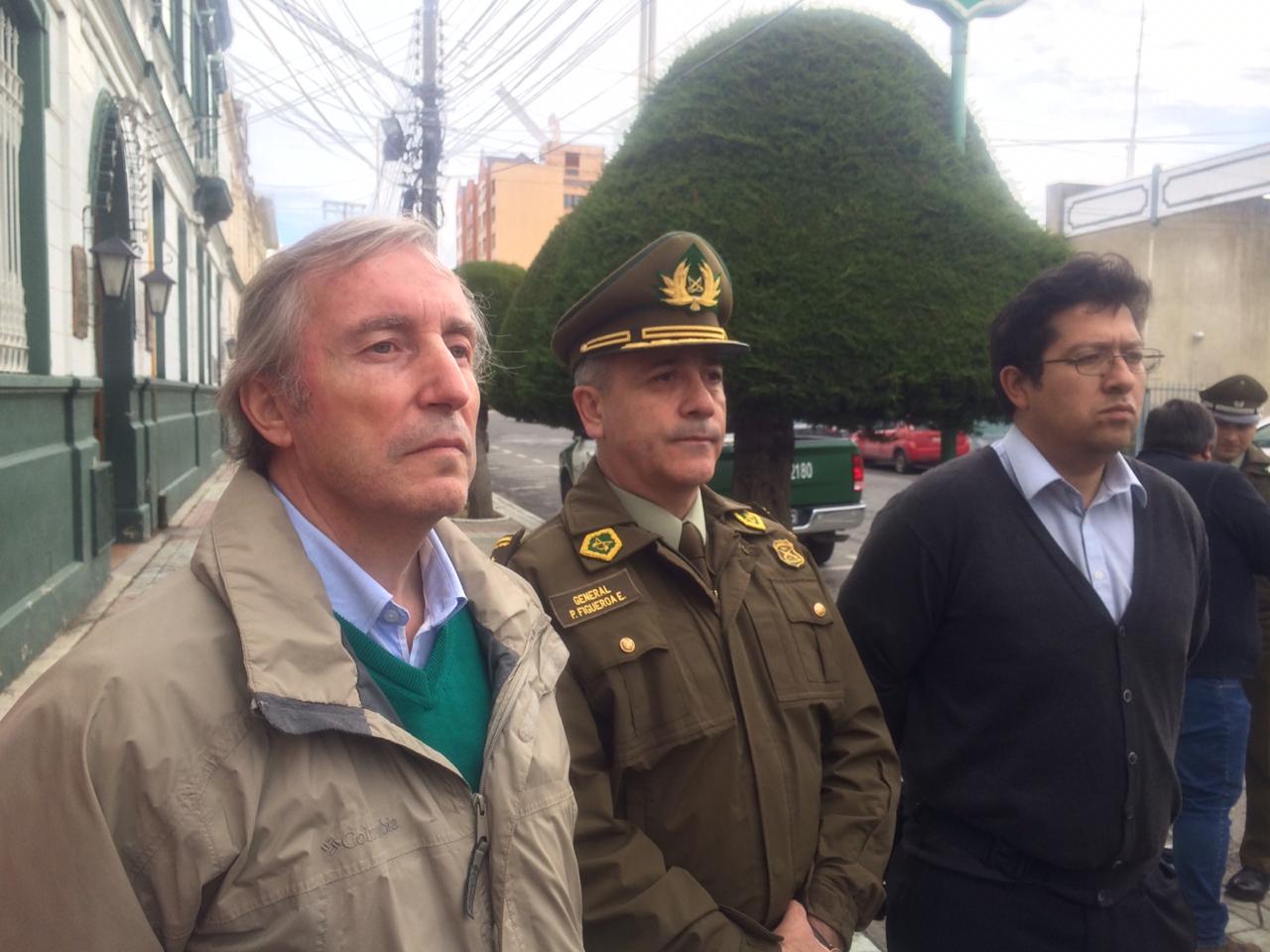 Intendente Regional (s) y General de Carabineros lamentaron violencia e incendio intencional en centro de Punta Arenas: hay un detenido que no tiene relación con el incendio de locales comerciales