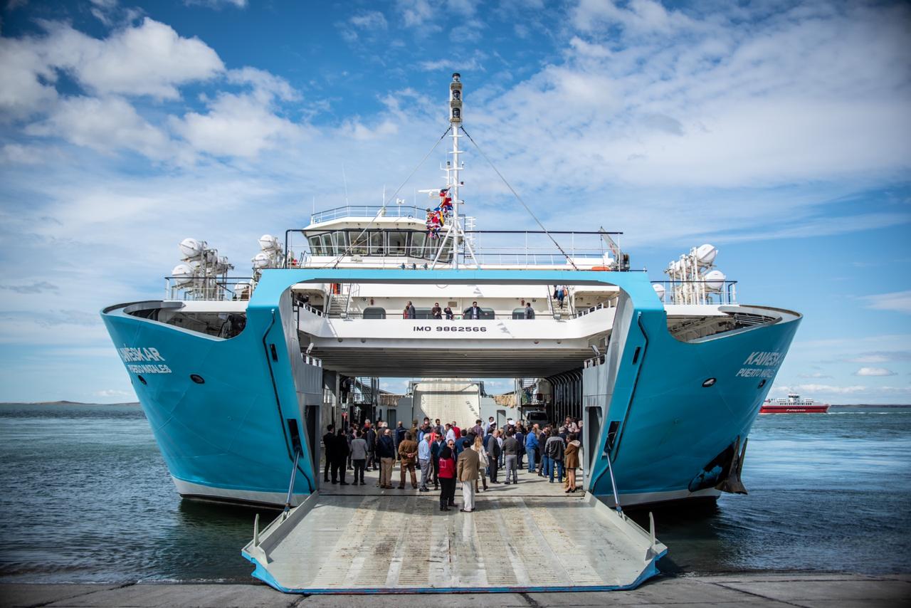 Fue inaugurado el ferry Pathagon que hará el cruce entre Tierra del Fuego y el continente