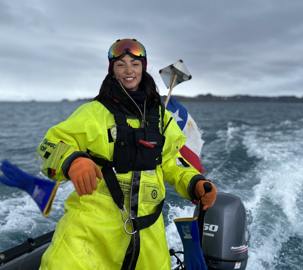 Dana Cañón, la joven patrona de nave de la ciencia polar chilena
