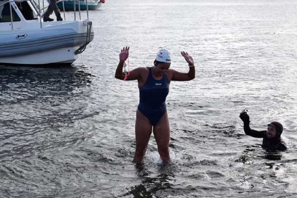 Nadadora Bárbara Hernández realizó la hazaña de atravesar a nado el canal Beagle