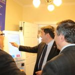 Ministro subrogante de Justicia visita San Gregorio e inaugura totem CivilDigital