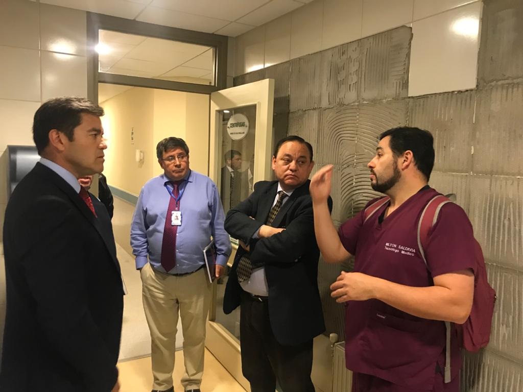 Autoridades visitaron espacios donde se instalará Laboratorio de PCR en Hospital Clínico Magallanes, para detección de COVID19
