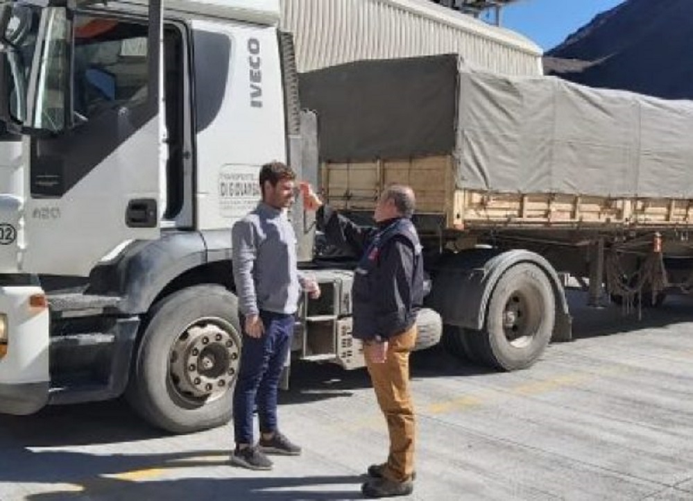 18 camiones chilenos que se dirigen a Magallanes se encuentran retenidos en Chubut, Argentina