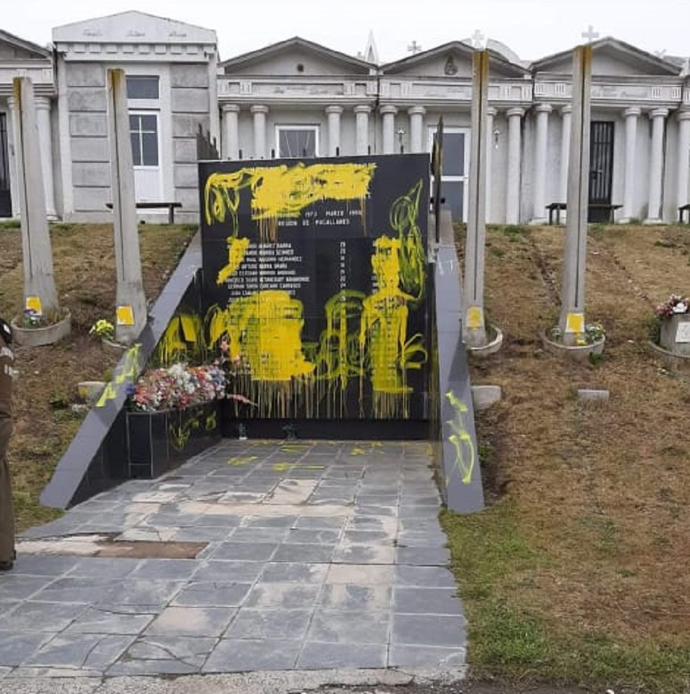 Denuncian ataque vandálico contra memorial de los Derechos Humanos en el cementerio de Punta Arenas