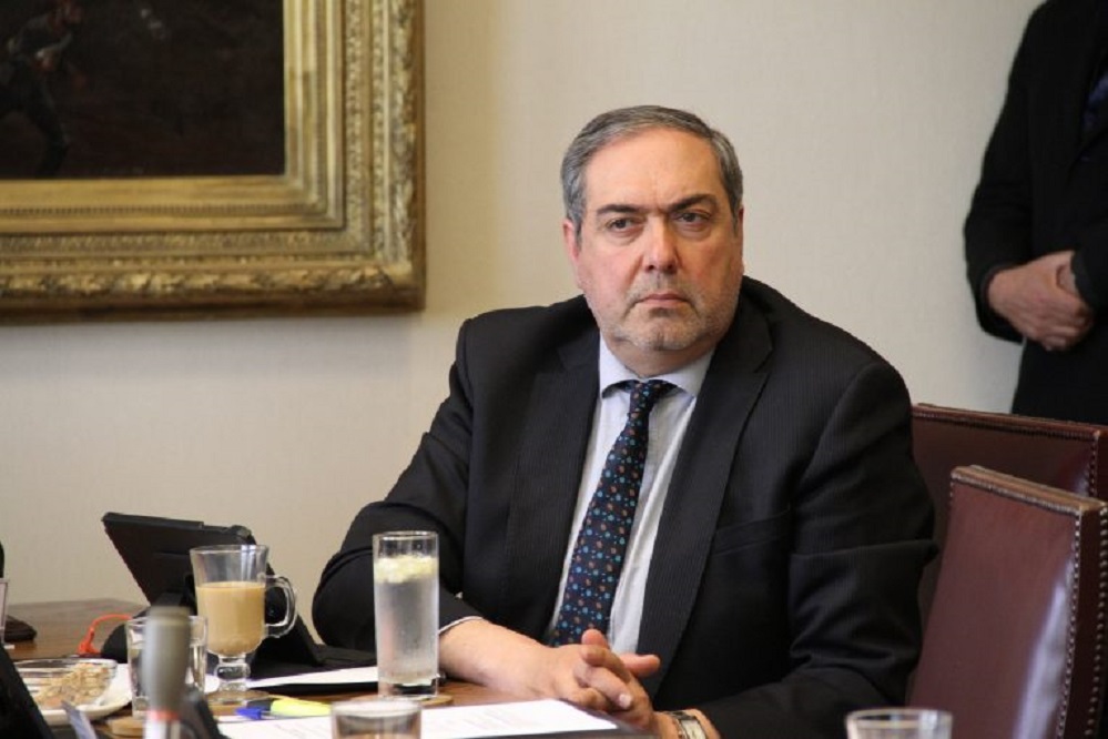 Senador Carlos Bianchi criticó la actitud indolente del Gobierno, ante grave daño por pérdidas millonarias de fondos