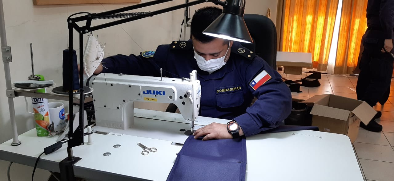 Personal de sastres de la III Zona Naval inicia confección de mascarillas de tipo quirúrgico